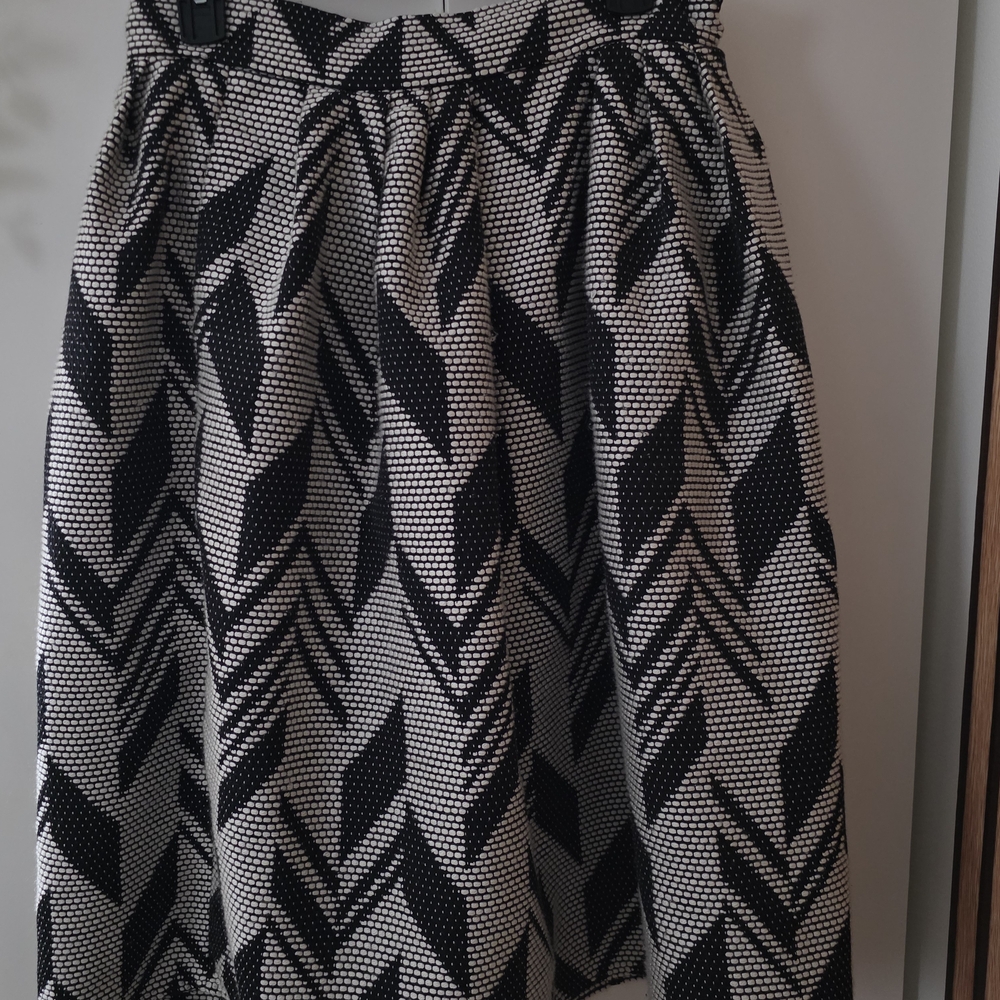 New York & Company Black and White Chevron A-Line Skirt